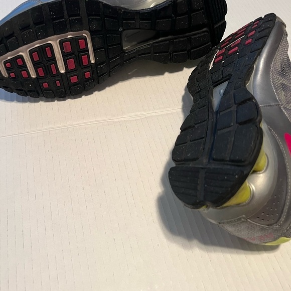 Nike REAX Run 7 Size 11 - Picture 4 of 5